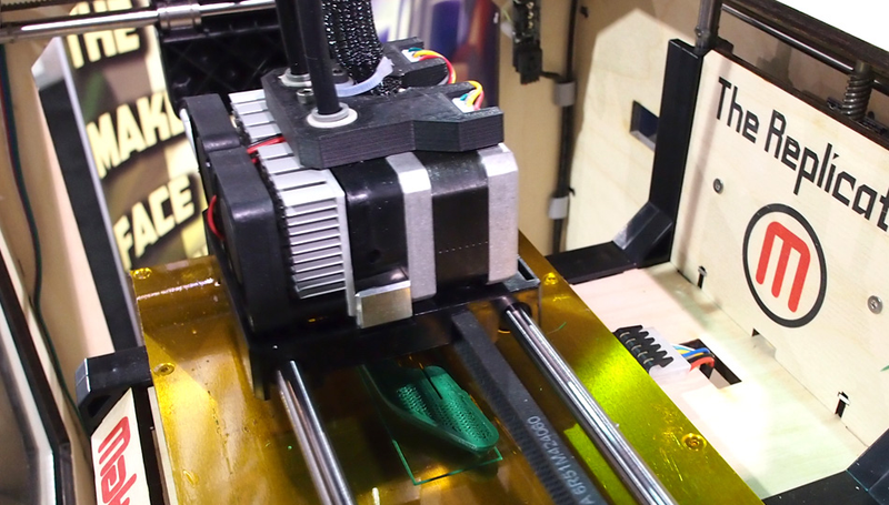 Illustration for article titled Hands On With MakerBot's Bigger, Better, Two Color 3D Printer
